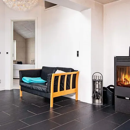 8 Person In Ulfborg-by Traum *